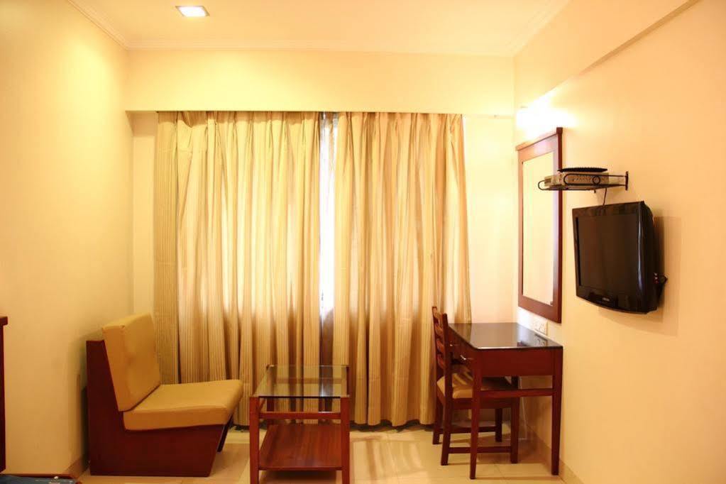 Oyo Rooms Dhole Patil Road Pune Eksteriør billede